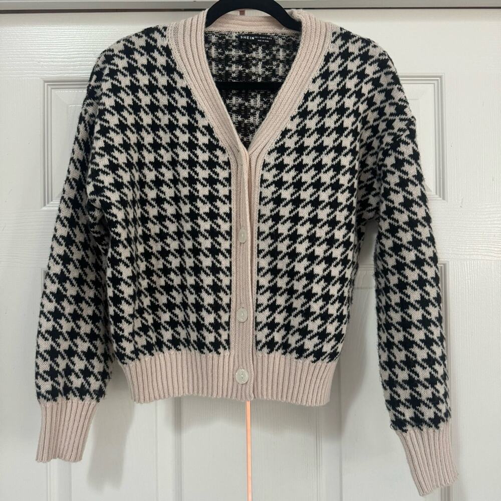 SHEIN Houndstooth V Neck Button Down Cardigan‎ Black/Cream